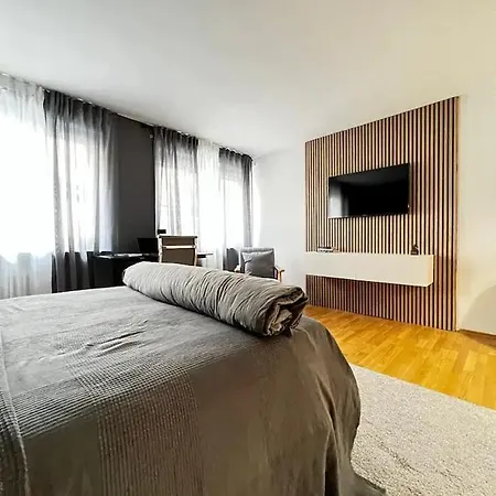 Apartment Ickstatt Studio Munich